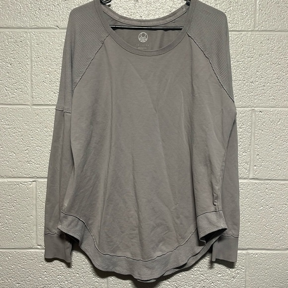 Le Verde long sleeve comfy grey shirt‎ size XL - Picture 1 of 5